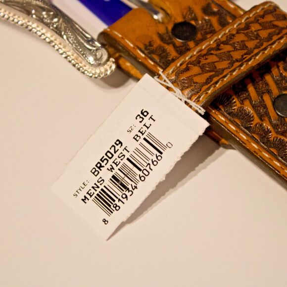 NWT Tony Lama USA Studded Brown Leather Western Belt Men's Size 36 (44" x 1.5") - Picture 3 of 8